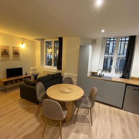 Ferienwohnung Cozy 1Br+Sofa Bed In Lyon Center Exterior foto